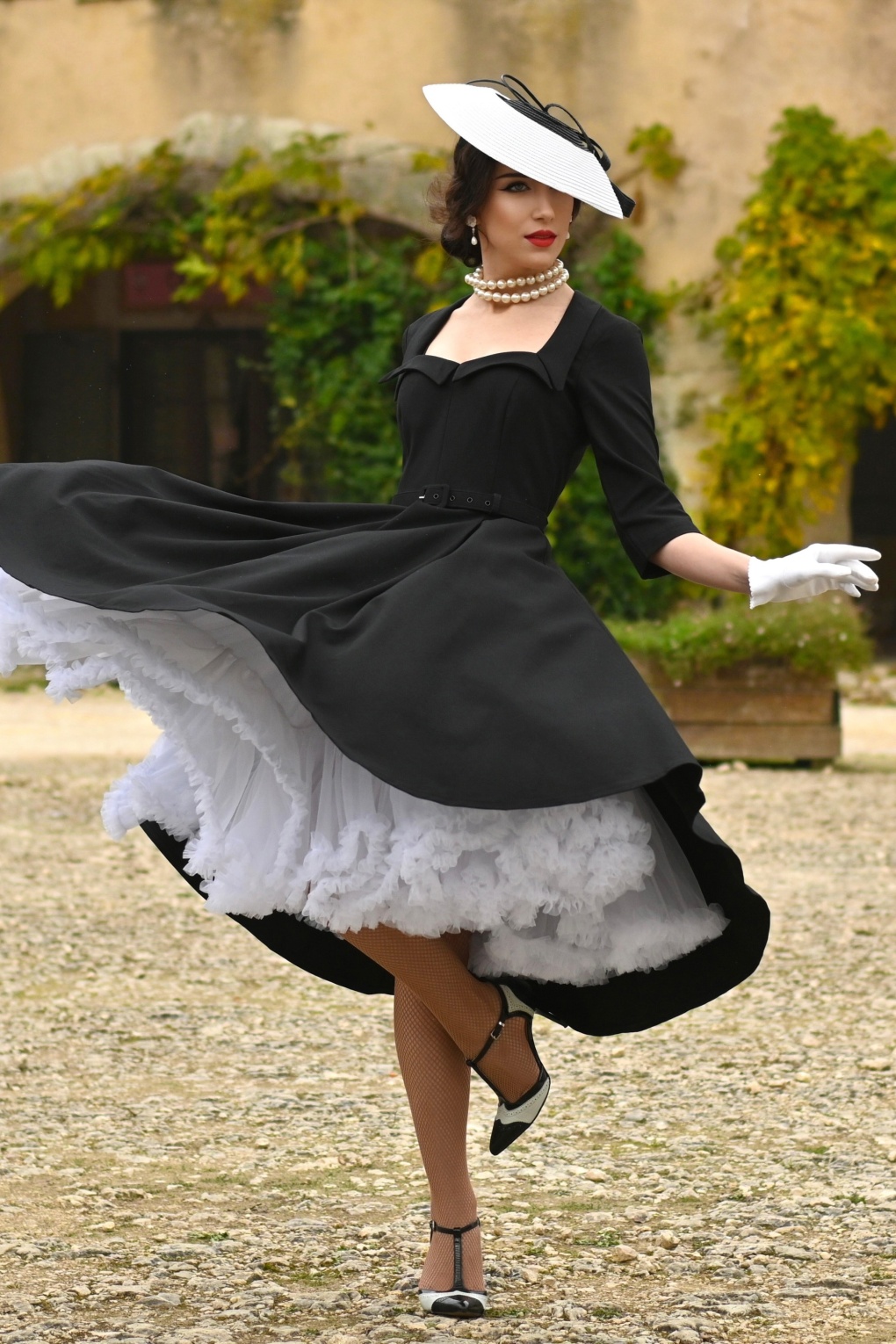 269505-TVBC-51842-Petticoat-White-241105-001MW-full