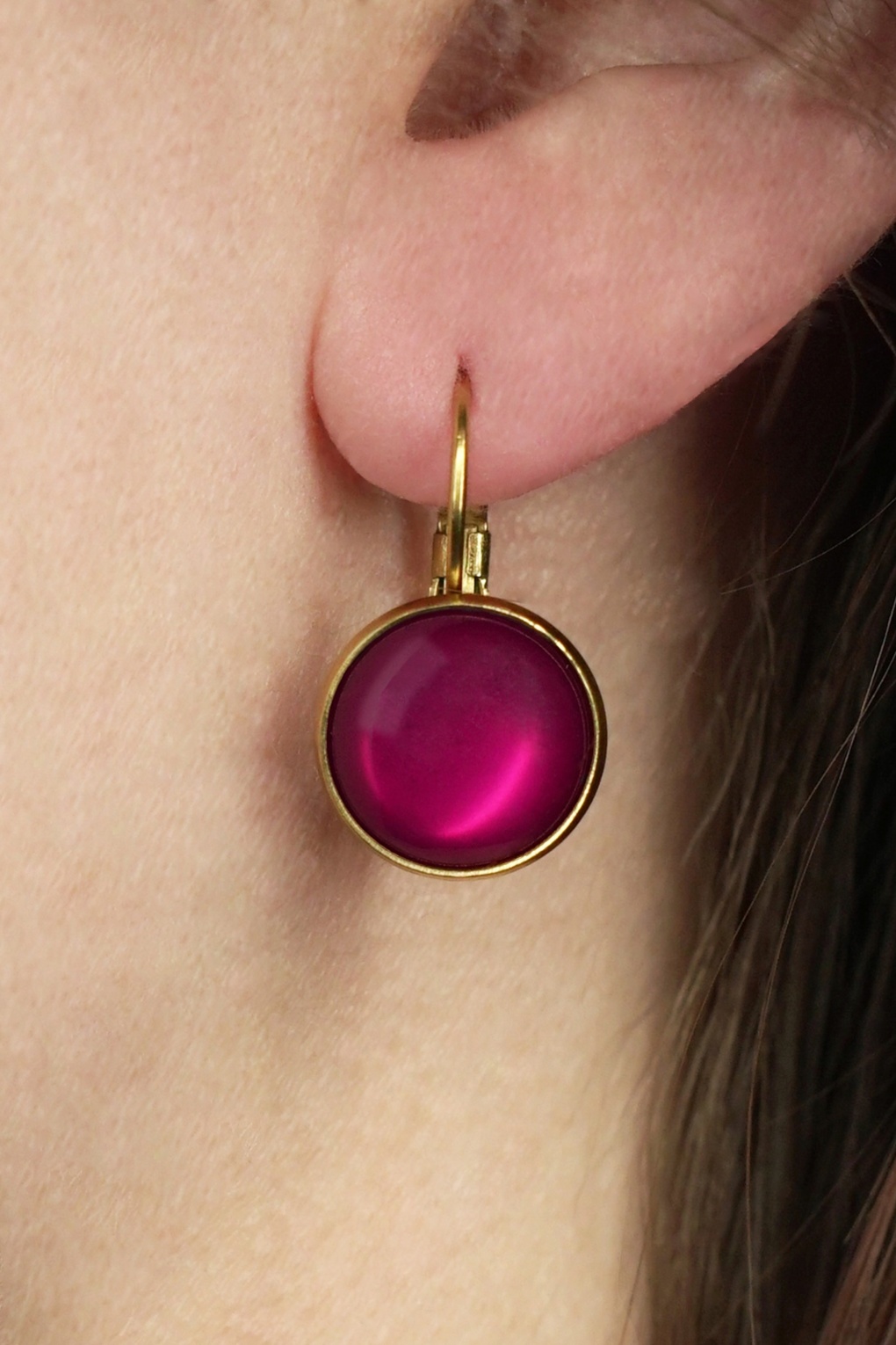 278135-Urban-Hippies-54808-Earring-Hanger-Dots-Clover-Red-250807-001-full