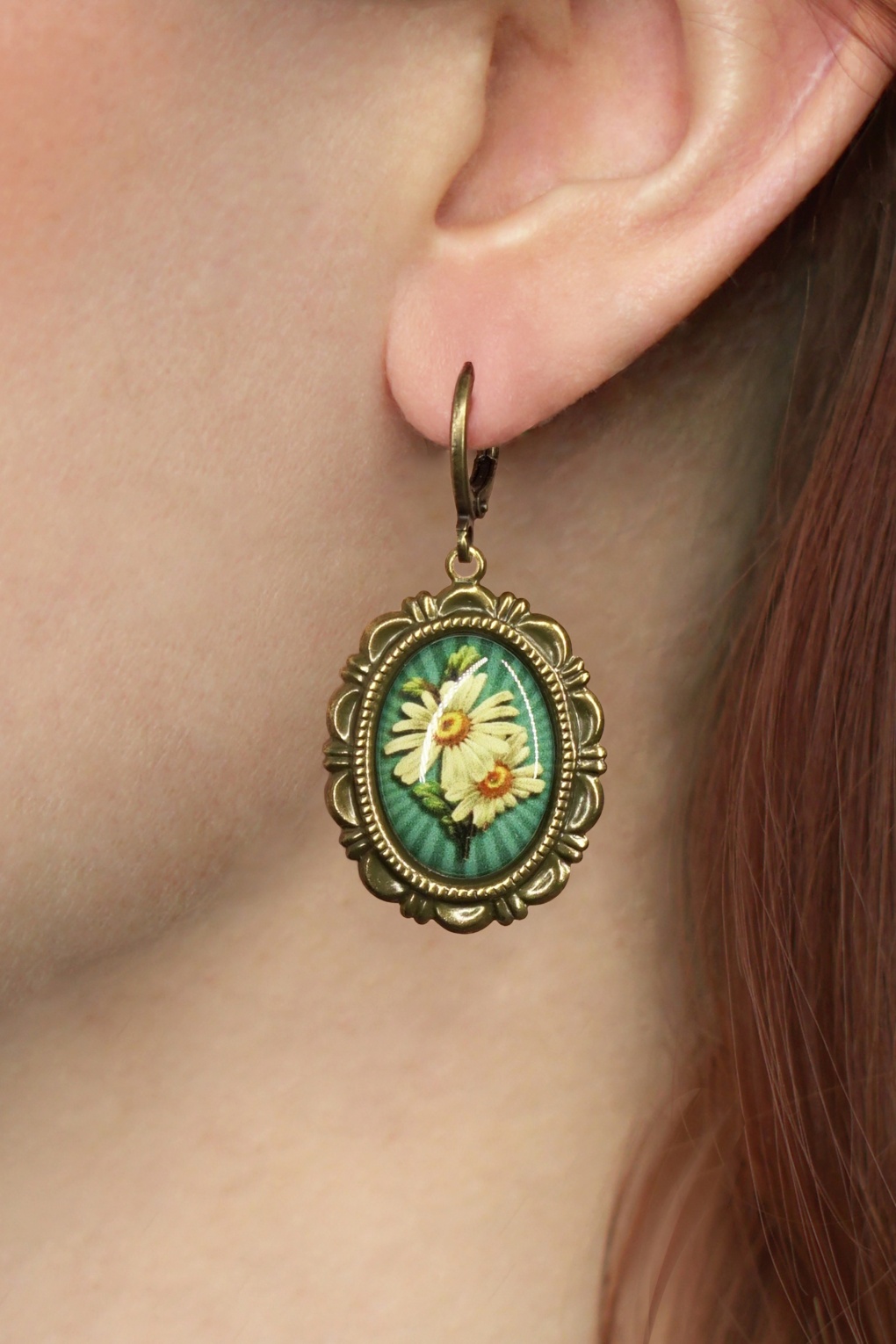 278278-Urban-Hippies-54815-Earring-Hanger-Chamomille-Flower-Green-250807-001-full