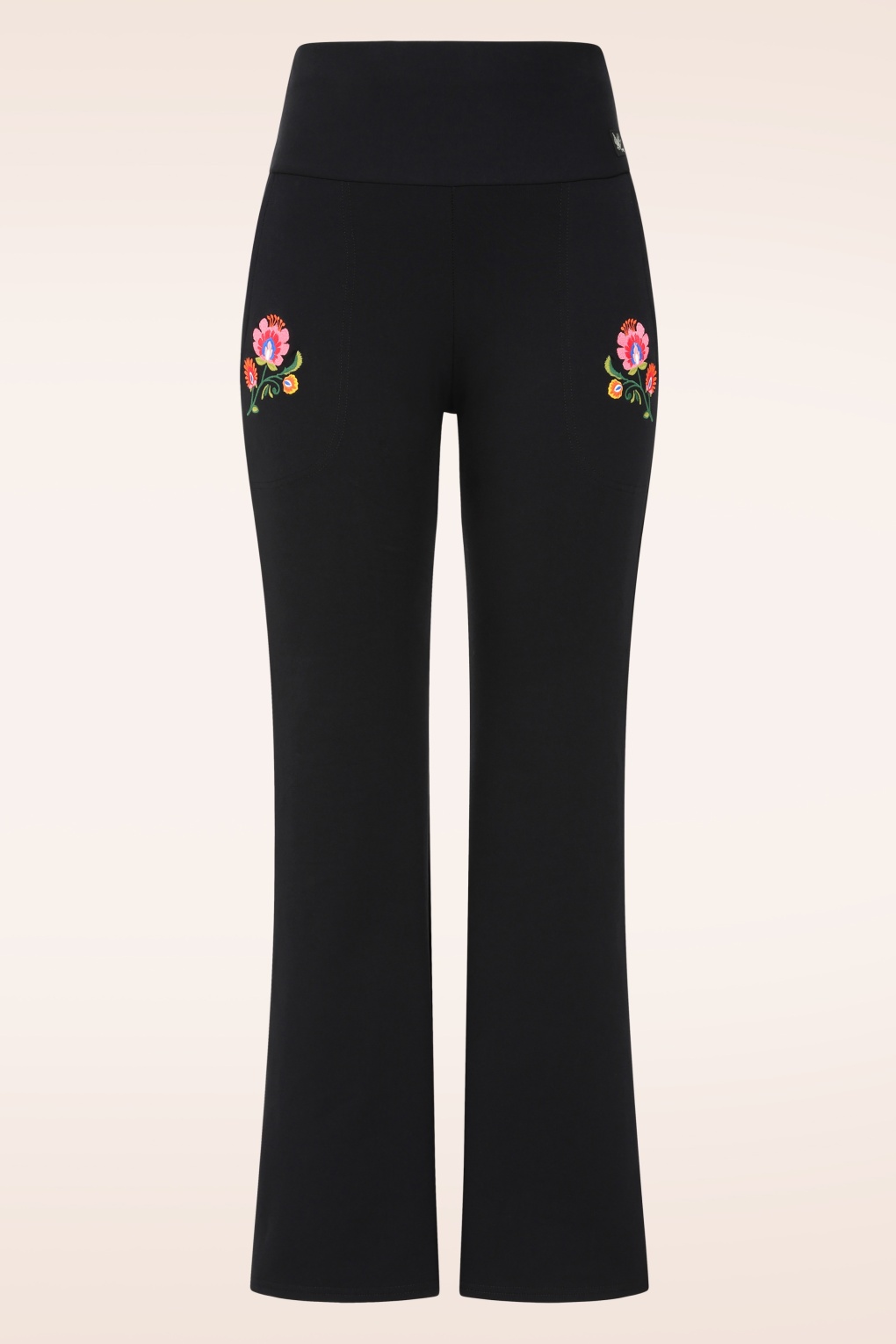 279674-Blutgeschwister-53792-Easy-Flared-Cozy-Back-To-Black-250909-001W-full