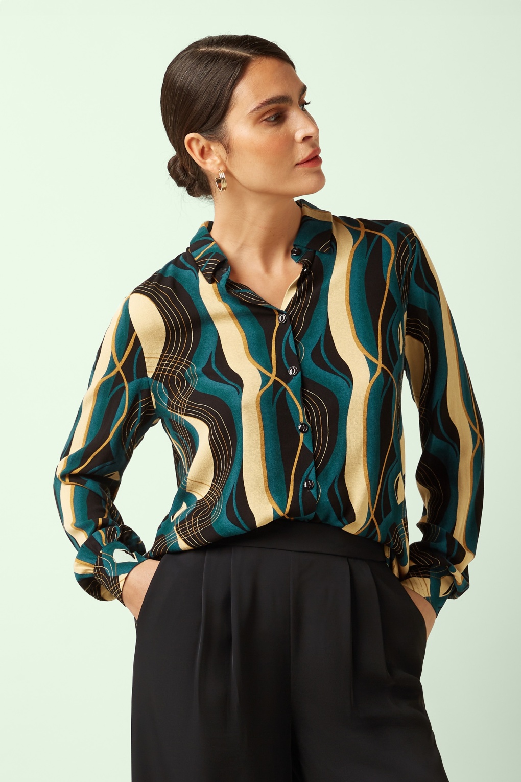 280919-King-Louie-53406-Blouse-Maisie-Elysse-Black-250625-001MW-full