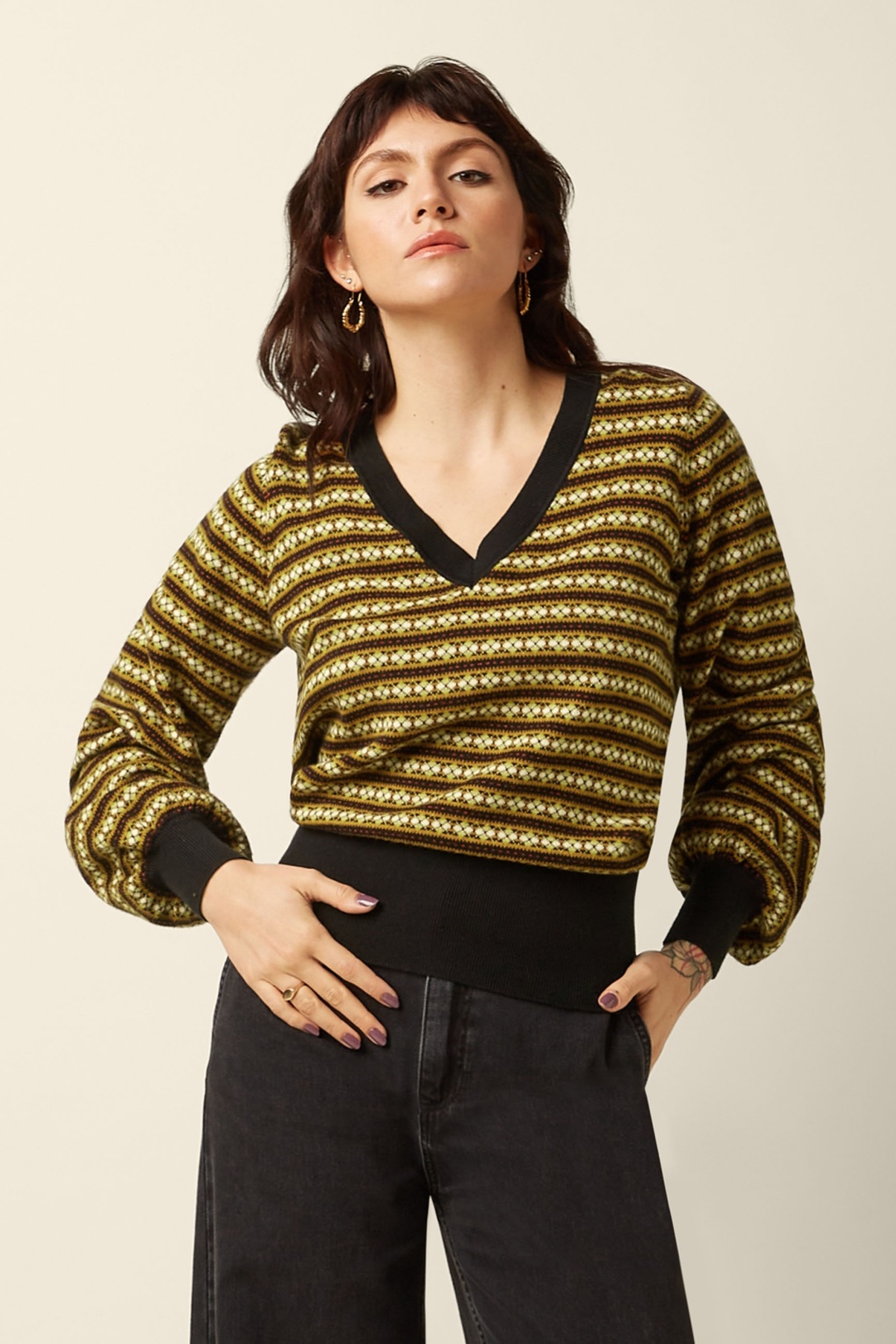 282298-King-Louie-53341-Sweater-V-Neck-Bellsleeve-Walter-Black-Stripe-250625-001MW-full