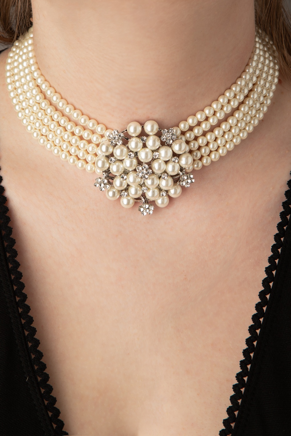 261330-Lovely-11321-Necklace-Audrey-Pearl-Choker-240605-400W-full