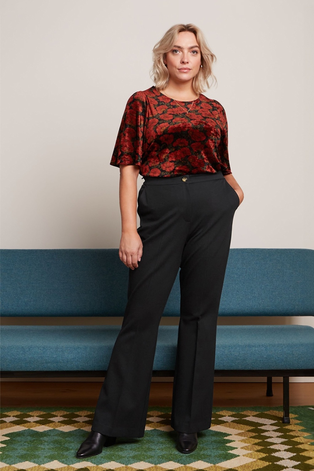 267524-KingLouie50369PantsFlaredMarcieBlack001LW-full