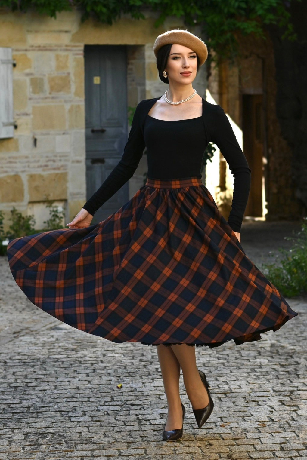 279893-Hearts-and-Roses-54549-Blue-Rust-Circle-Skirt-009-full