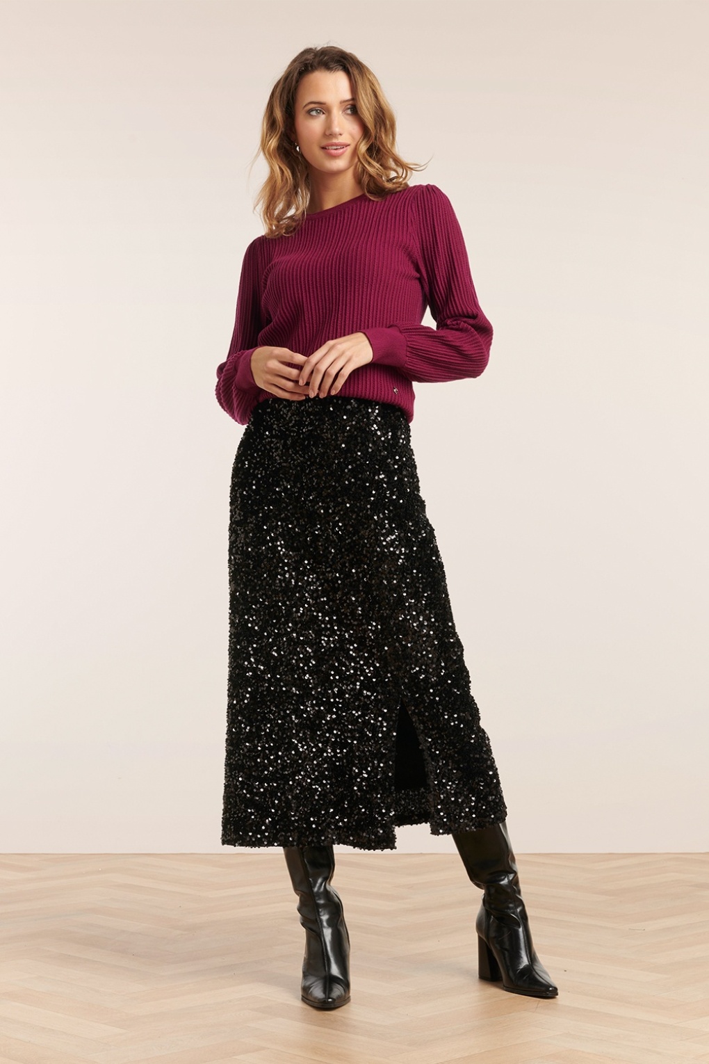 283021-Smashed-Lemon-54419-Skirt-Sequin-Black-250521-005MW-full