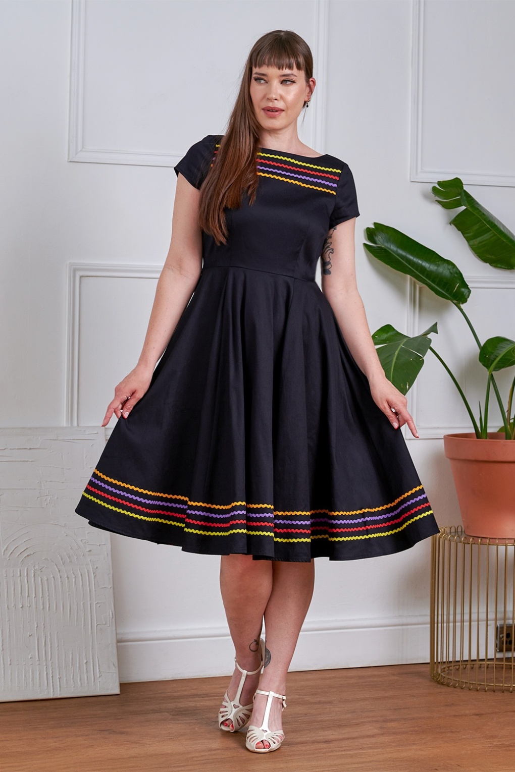 284543-Banned-55507-Dress-Swing-Black-Multi-250627-001W-full